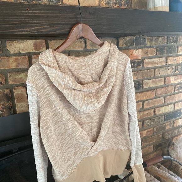 Adorable zip up hoodie - Picture 5 of 5